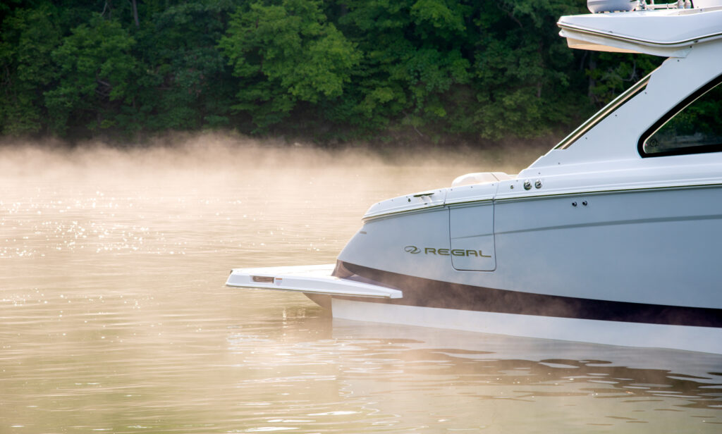 Regal Drone LS36_beauty_22_0760-2k Shop and buy New or Used boats at Best Selling Boats - Shop and buy used or new boats at Best Selling Boats.