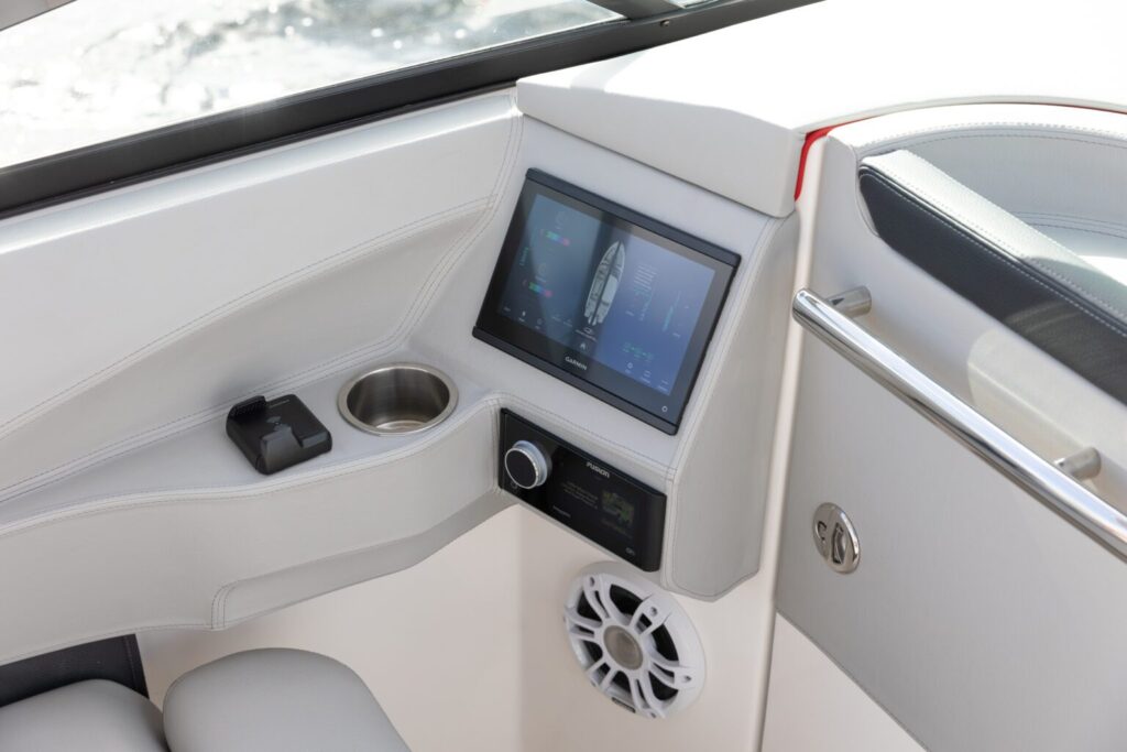 Regal Exterior Regal Exterior Exterior_download-21 Shop New and Used Boats at Best Selling Boats Shop and buy New or Used boats at Best Selling Boats - Shop and buy used or new boats at Best Selling Boats.