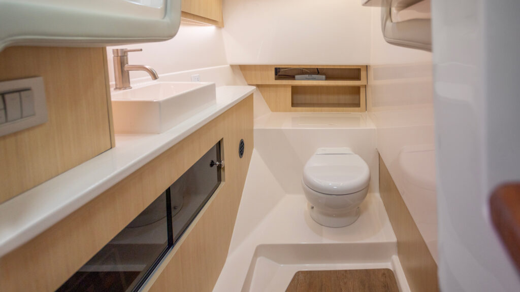 Regal Interior LS36-head-new Shop and buy New or Used boats at Best Selling Boats - Shop and buy used or new boats at Best Selling Boats.