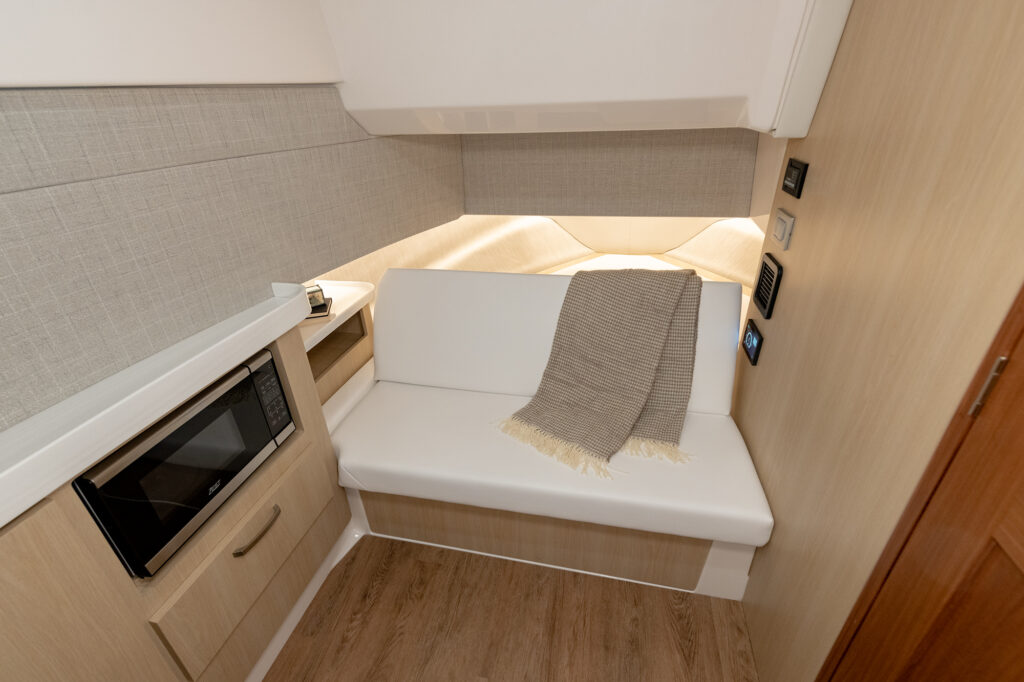 Regal Interior int2023-3-2k Shop and buy New or Used boats at Best Selling Boats - Shop and buy used or new boats at Best Selling Boats.