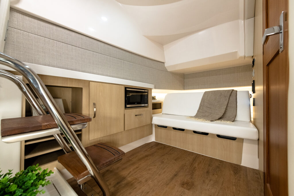 Regal Interior int2023-4-2k Shop and buy New or Used boats at Best Selling Boats - Shop and buy used or new boats at Best Selling Boats.