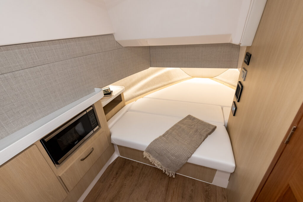 Regal Interior int2023-5-2k Shop and buy New or Used boats at Best Selling Boats - Shop and buy used or new boats at Best Selling Boats.