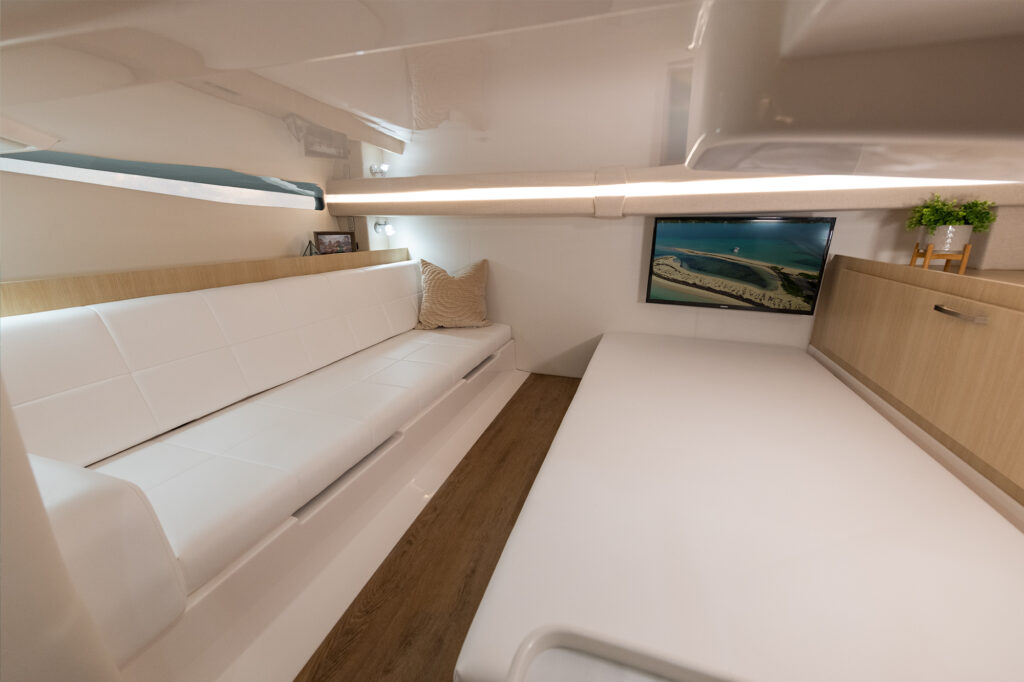 Regal Interior int2023-6-2k Shop and buy New or Used boats at Best Selling Boats - Shop and buy used or new boats at Best Selling Boats.
