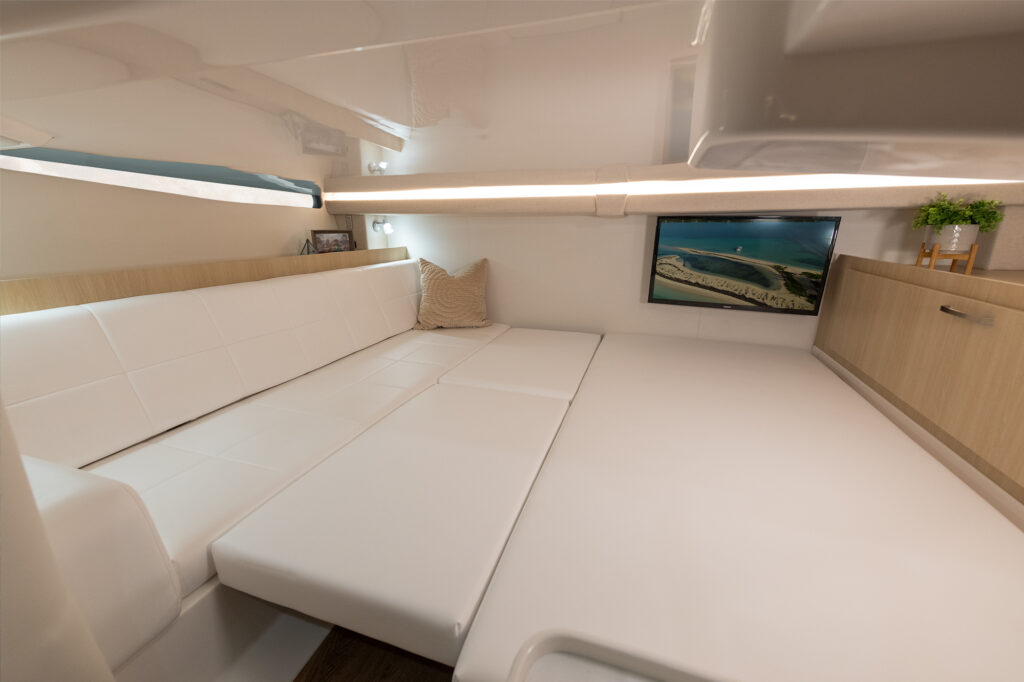 Regal Interior int2023-7-2k Shop and buy New or Used boats at Best Selling Boats - Shop and buy used or new boats at Best Selling Boats.