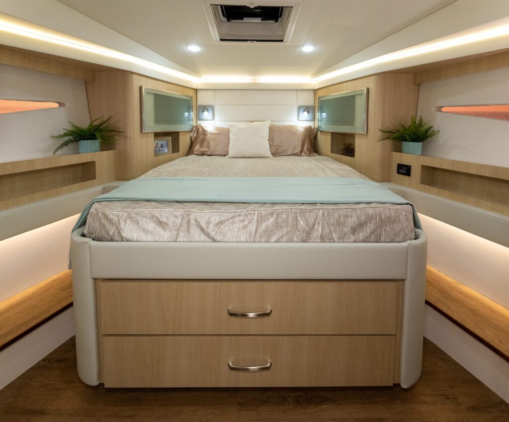 Regal Interior int2023-8-2k-1536×1273 Shop and buy New or Used boats at Best Selling Boats - Shop and buy used or new boats at Best Selling Boats.