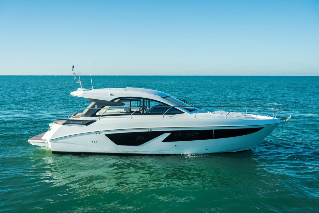 gt41-exterior-usa - Shop and buy used or new boats at Best Selling Boats.
