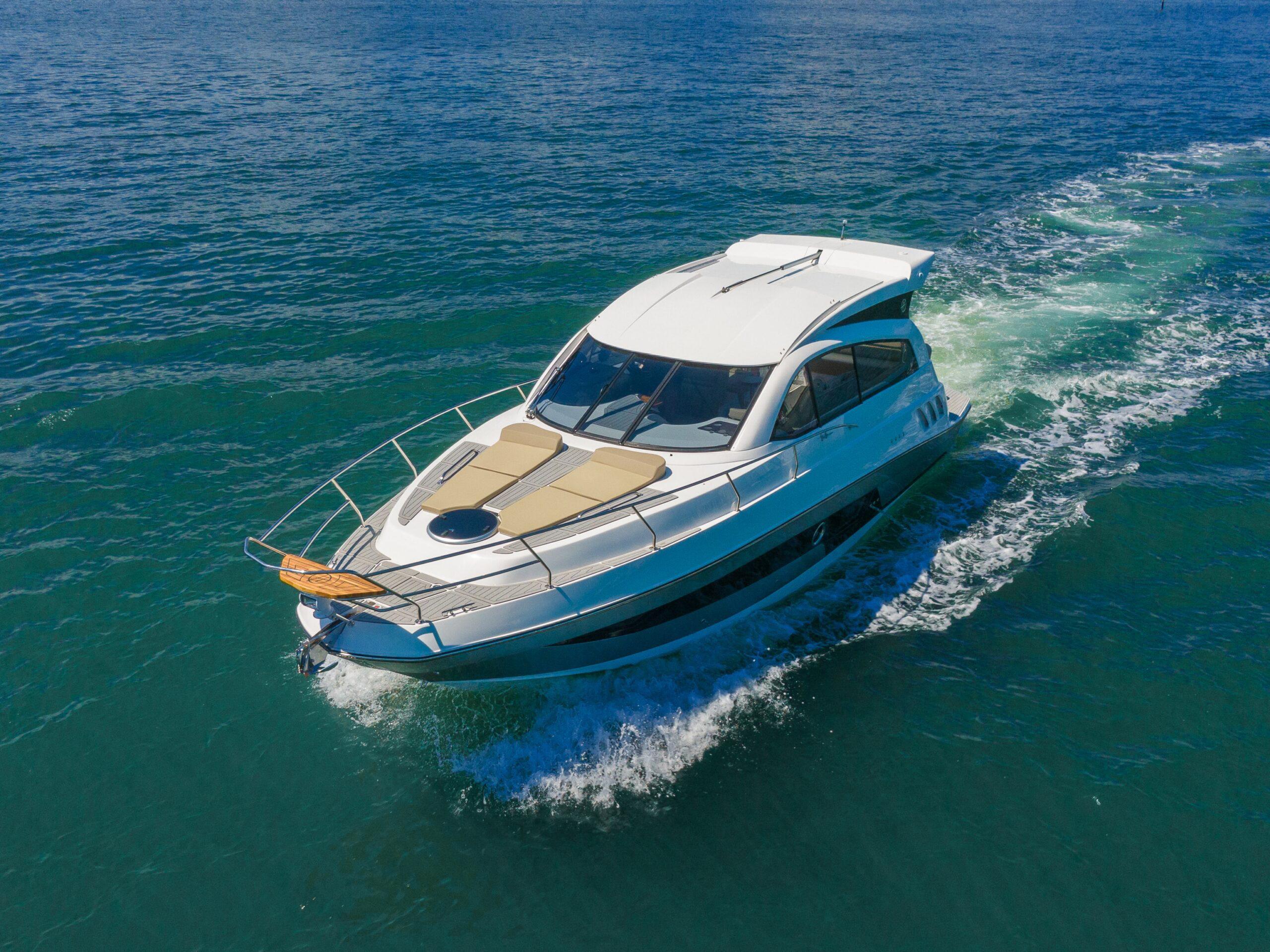2025 Hanover 375 Outboard